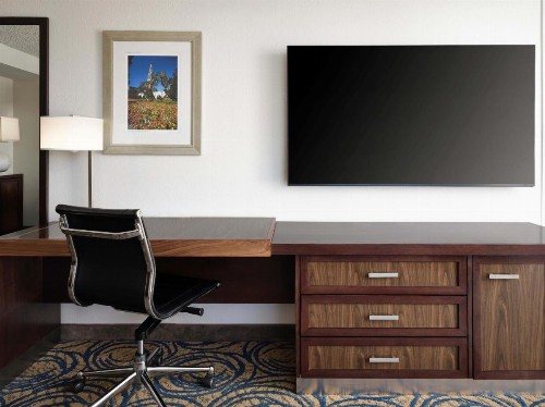 DoubleTree by Hilton San Diego Del Mar - image 49