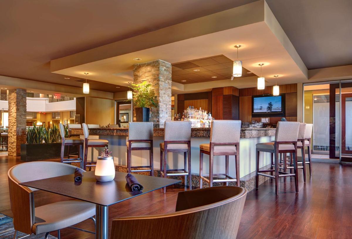 Embassy Suites by Hilton San Diego - La Jolla - image 6