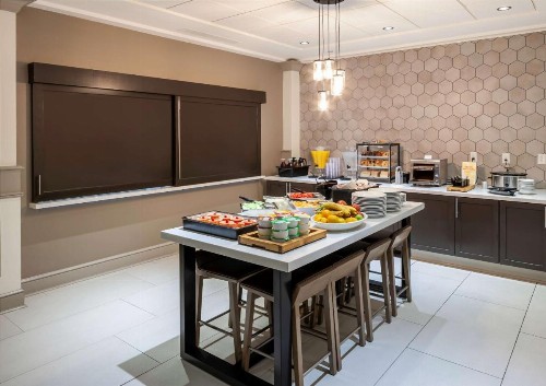 Hilton Garden Inn San Diego/Rancho Bernardo - image 15