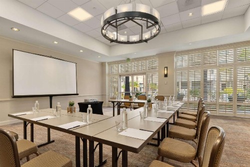 DoubleTree by Hilton San Diego-Mission Valley - image 18