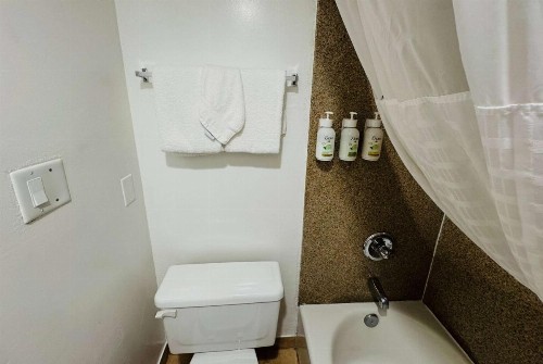 Ramada by Wyndham San Diego Airport - image 11