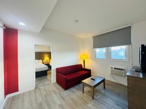 Ramada by Wyndham San Diego Airport - image 15