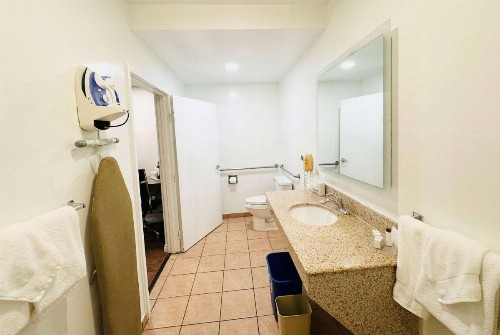 Ramada by Wyndham San Diego Airport - image 35
