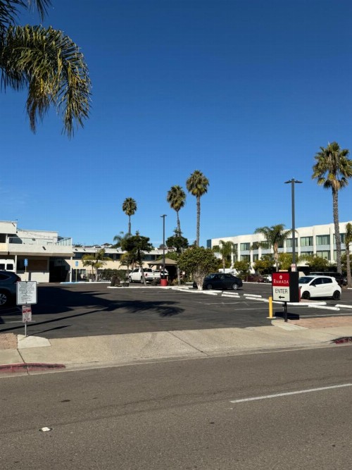 Ramada by Wyndham San Diego Airport - image 7