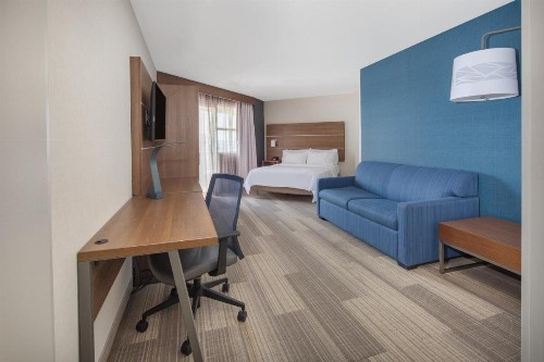 Holiday Inn Express Hotel & Suites San Diego Airport - Old Town an IHG Hotel - image 20