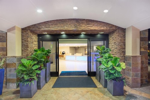 Holiday Inn Express Hotel & Suites San Diego Airport - Old Town an IHG Hotel - image 29
