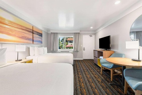 Days Inn by Wyndham San Diego Hotel Circle - image 15