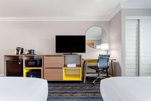 Days Inn by Wyndham San Diego Hotel Circle - image 39