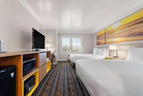 Days Inn by Wyndham San Diego Hotel Circle - image 41