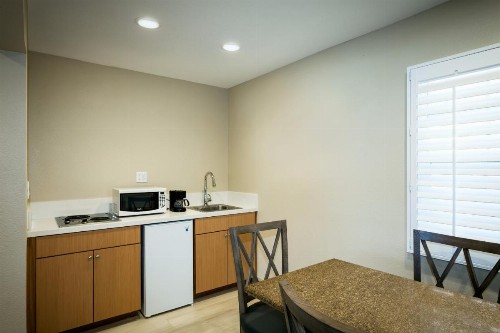 Diamond Head Inn - image 15