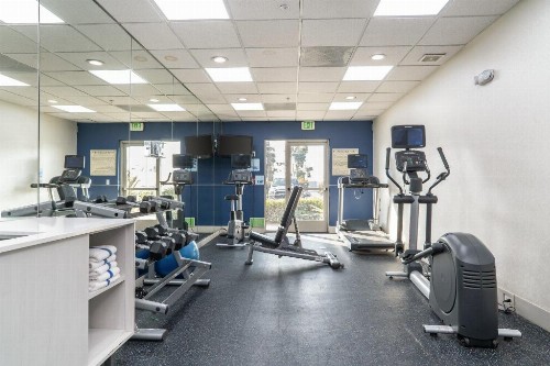 Holiday Inn Express San Diego - Otay Mesa an IHG Hotel - image 10