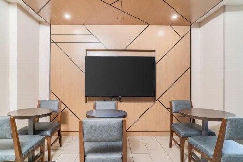 Holiday Inn Express San Diego - Otay Mesa an IHG Hotel - image 34