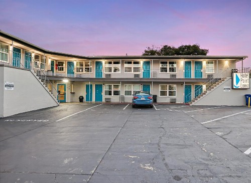 Hotel Point Loma - image 9