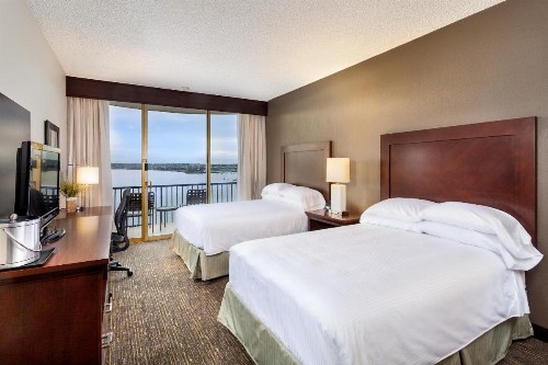 Wyndham San Diego Bayside - image 11