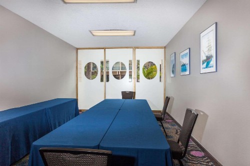 Wyndham San Diego Bayside - image 3
