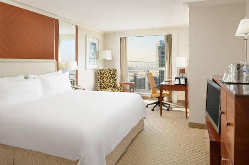 San Diego Marriott Gaslamp Quarter - image 13