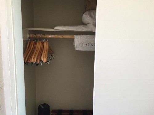 Surfer Beach Hotel - image 10
