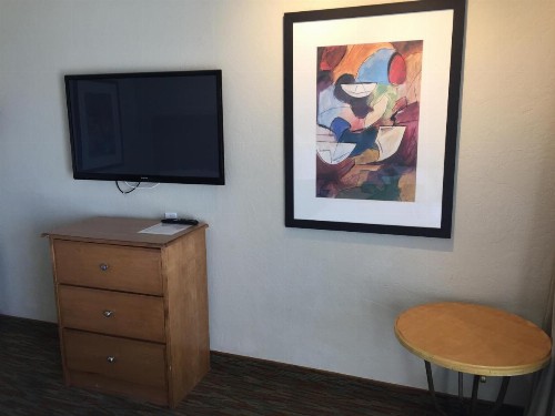 Surfer Beach Hotel - image 37