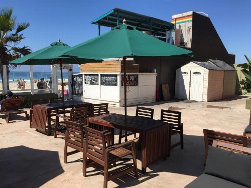 Surfer Beach Hotel - image 7