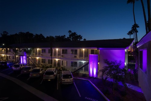 Hotel Iris - Mission Valley-San Diego Zoo-SeaWorld - image 24