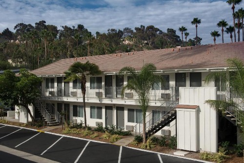 Hotel Iris - Mission Valley-San Diego Zoo-SeaWorld - image 25