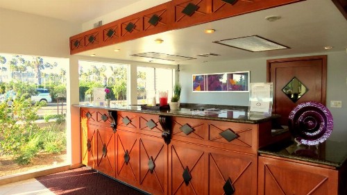 Hotel Iris - Mission Valley-San Diego Zoo-SeaWorld - image 27