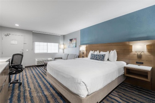 Best Western San Diego/Miramar Hotel - image 13