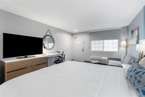 Best Western San Diego/Miramar Hotel - image 14