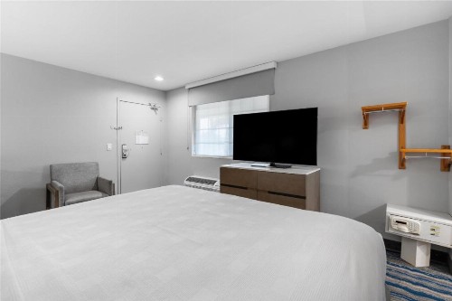Best Western San Diego/Miramar Hotel - image 17