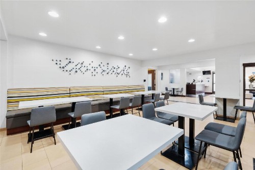 Best Western San Diego/Miramar Hotel - image 8