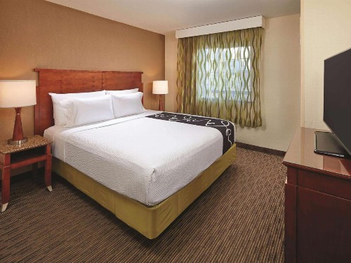La Quinta by Wyndham San Diego SeaWorld/Zoo Area - image 17