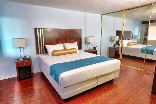 Sunrise Inn San Diego - image 3