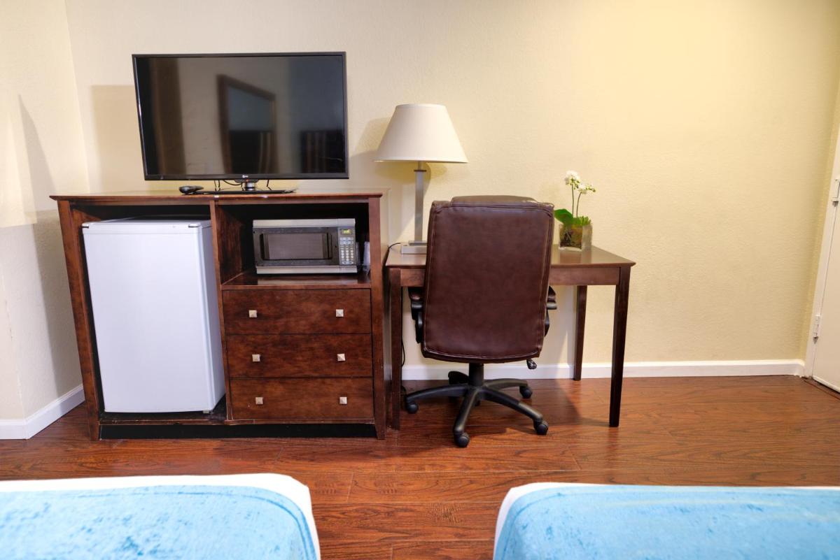 Sunrise Inn San Diego - image 4