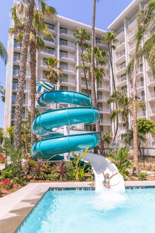 Town and Country San Diego - image 23