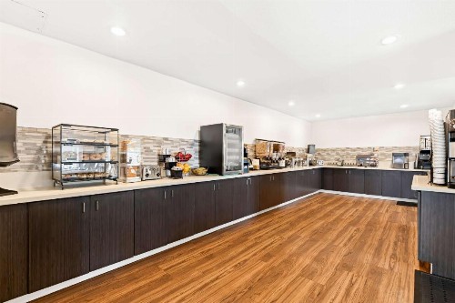 Best Western Yacht Harbor Hotel - image 22