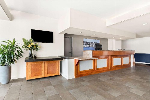 Best Western Yacht Harbor Hotel - image 8