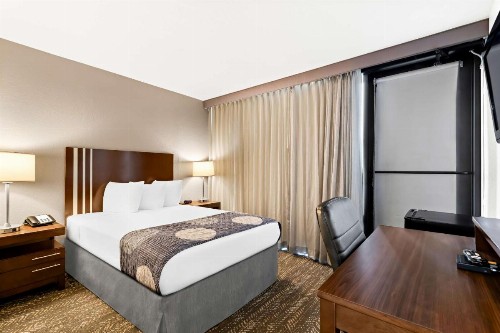 Best Western Yacht Harbor Hotel - image 9