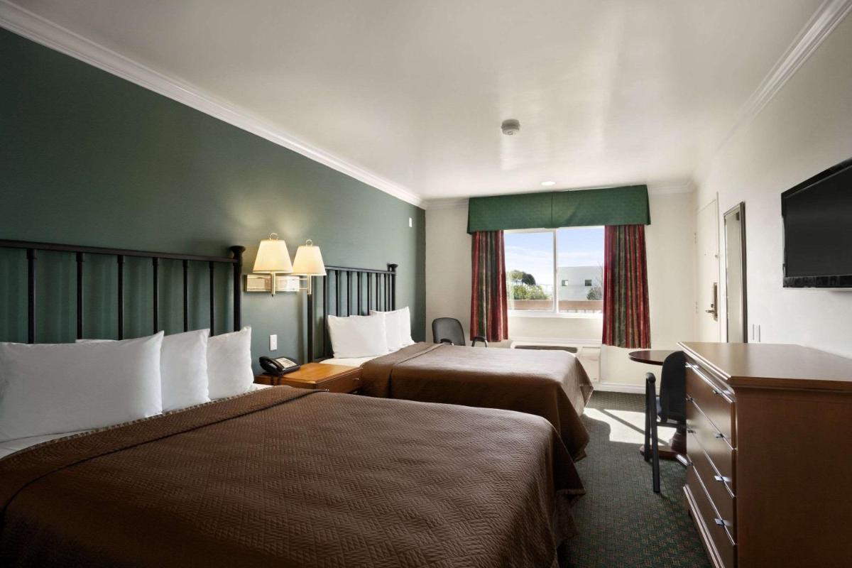 Travelodge by Wyndham San Diego Downtown Convention Center - image 7