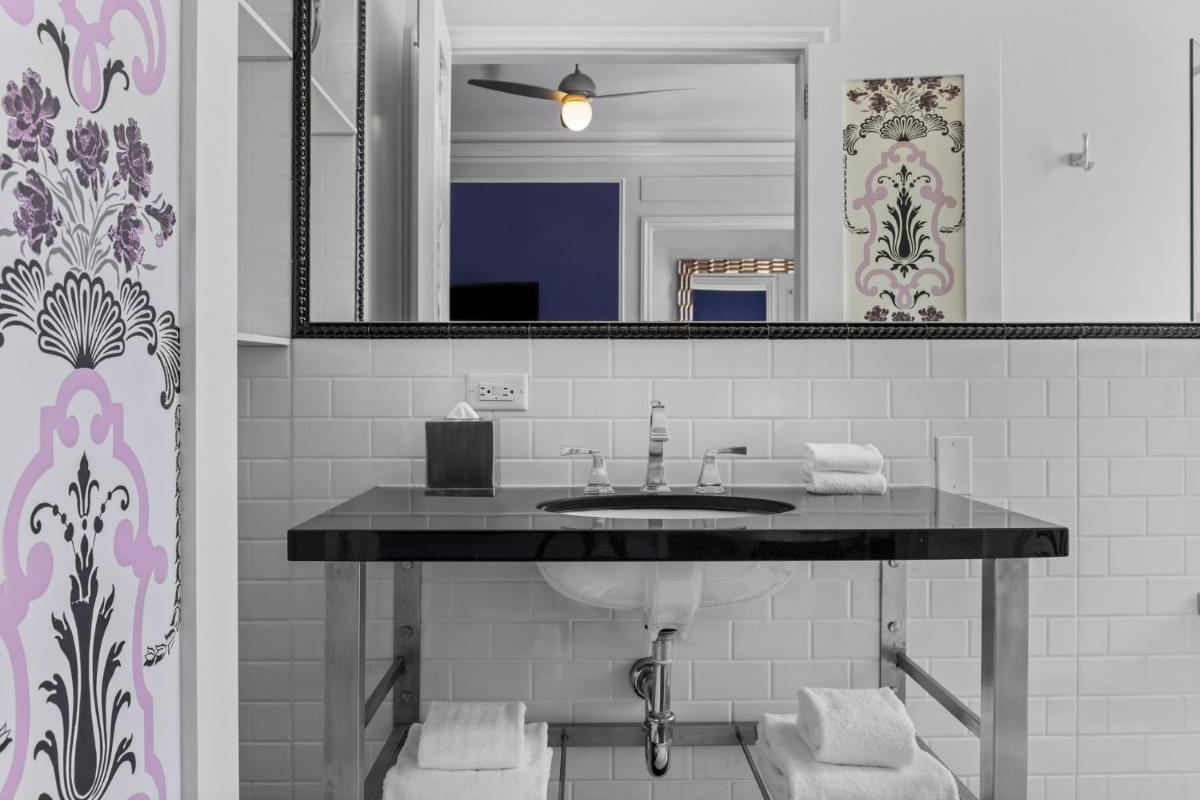 Inn at the Park - image 4