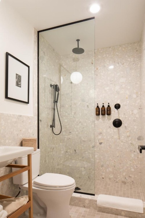 The Pearl Hotel - image 22