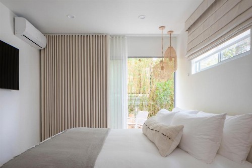 The Pearl Hotel - image 25