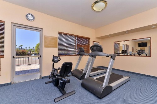 Candlewood Suites San Diego an IHG Hotel - image 24