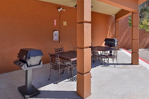 Candlewood Suites San Diego an IHG Hotel - image 4