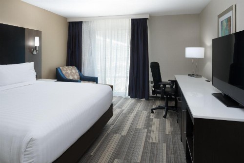 Holiday Inn Express - Downtown San Diego an IHG Hotel - image 13