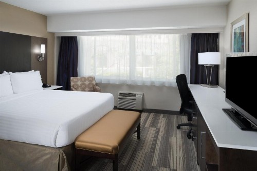 Holiday Inn Express - Downtown San Diego an IHG Hotel - image 18
