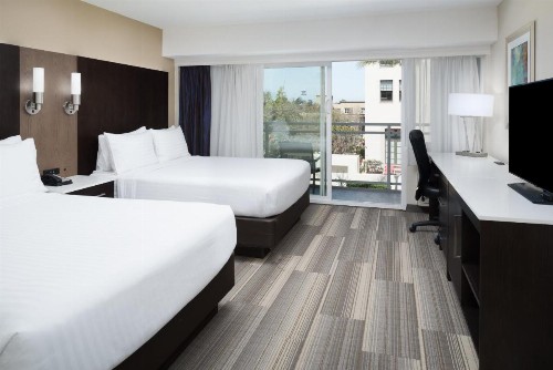 Holiday Inn Express - Downtown San Diego an IHG Hotel - image 25