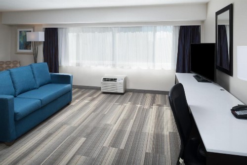 Holiday Inn Express - Downtown San Diego an IHG Hotel - image 26