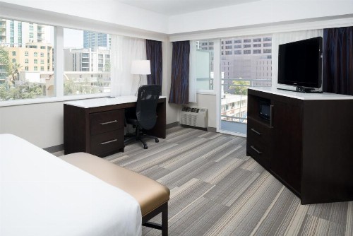 Holiday Inn Express - Downtown San Diego an IHG Hotel - image 30