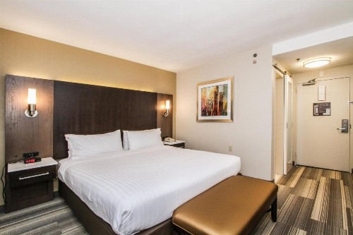 Holiday Inn Express - Downtown San Diego an IHG Hotel - image 31