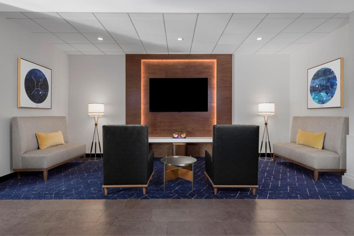 Holiday Inn San Diego North Miramar an IHG Hotel - image 5